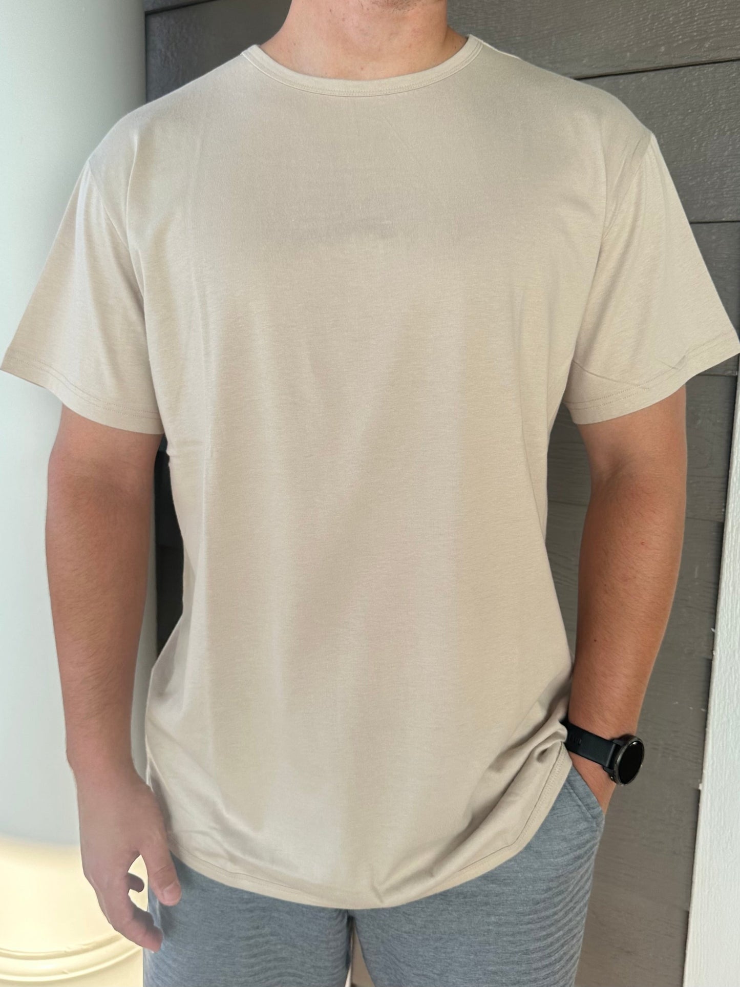 Men's Essential Round Neck Tee